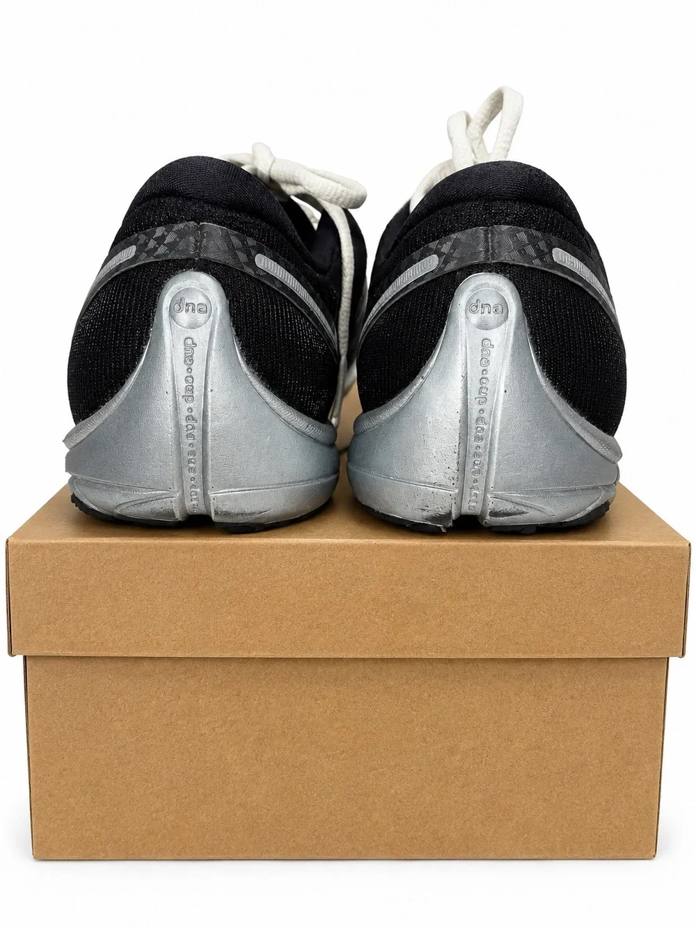 Brooks PureConnect Men’s Size 9 M Black Silver Lightweight Mesh Running Shoes